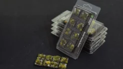Highland Bases, Square 25mm (x8)