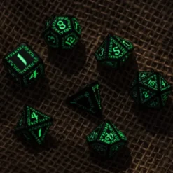 Kości RPG Runiczne Czarno-fosforyzujące (7)