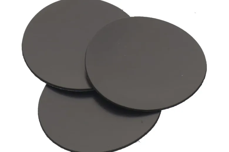 Naklejki z foli magnetycznej na podstawki 40mm (5)
