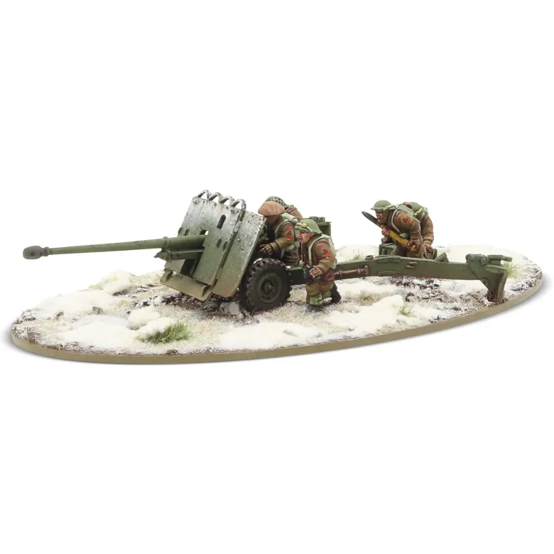 17 pdr Anti-Tank Gun with British Infantry (Winter) Crew