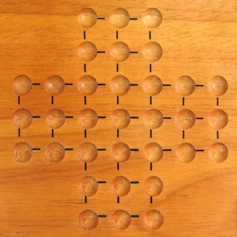 Solitaire (Wooden Classic)